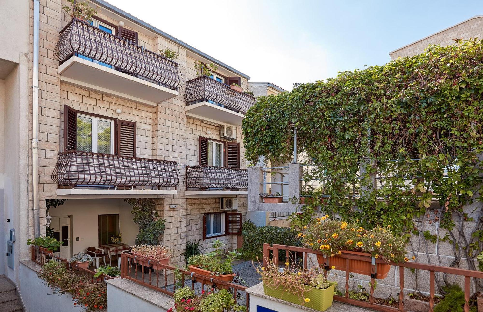 Apartments Ljubica Макарска Екстериор снимка