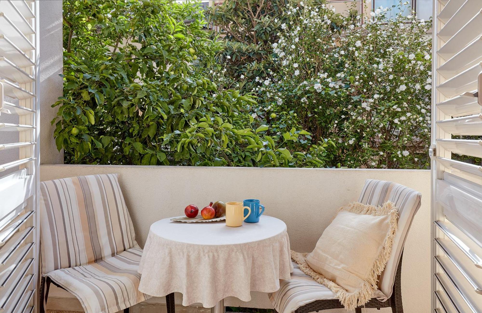Apartments Ljubica Макарска Екстериор снимка