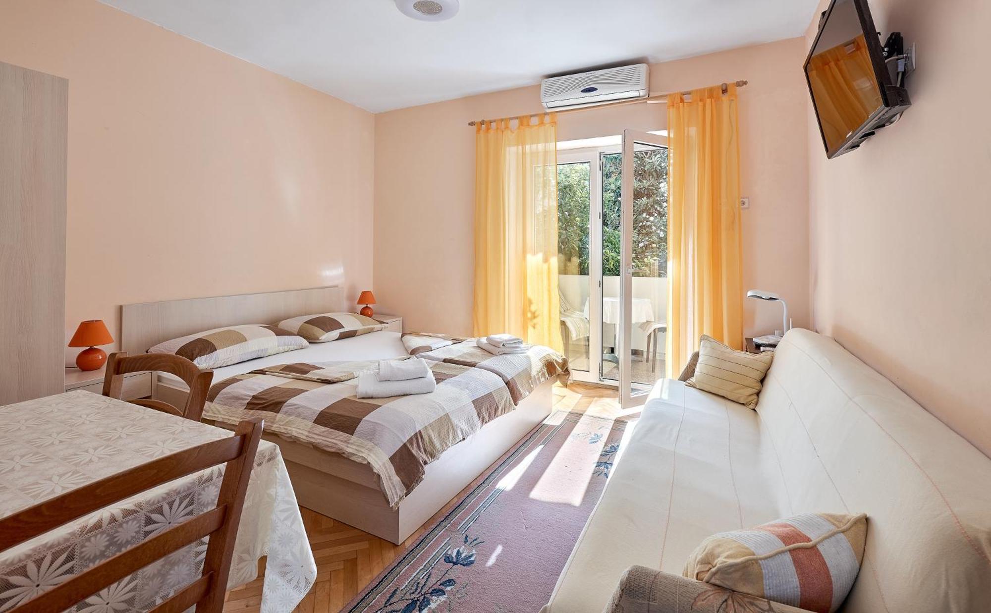 Apartments Ljubica Макарска Екстериор снимка