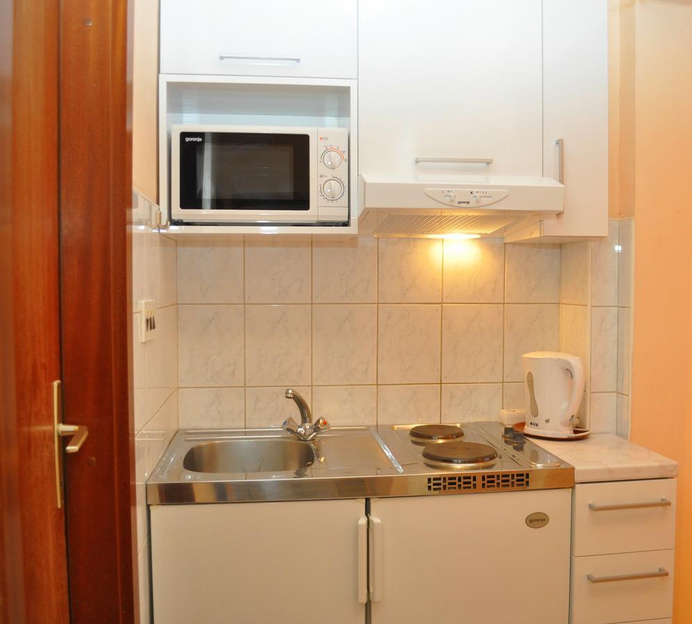 Apartments Ljubica Макарска Екстериор снимка