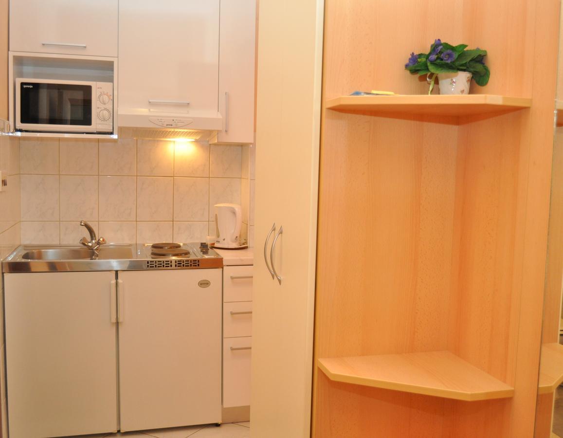 Apartments Ljubica Макарска Екстериор снимка