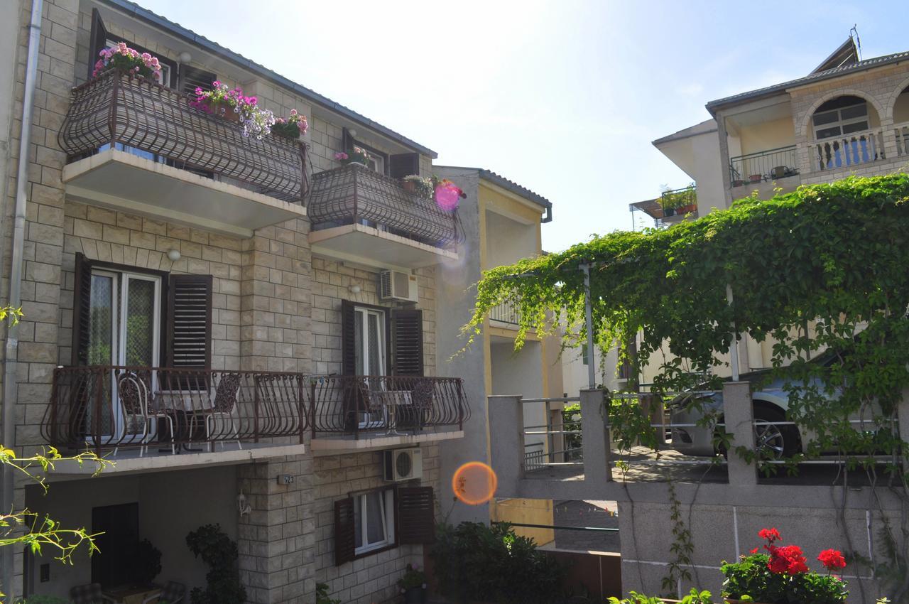 Apartments Ljubica Макарска Екстериор снимка