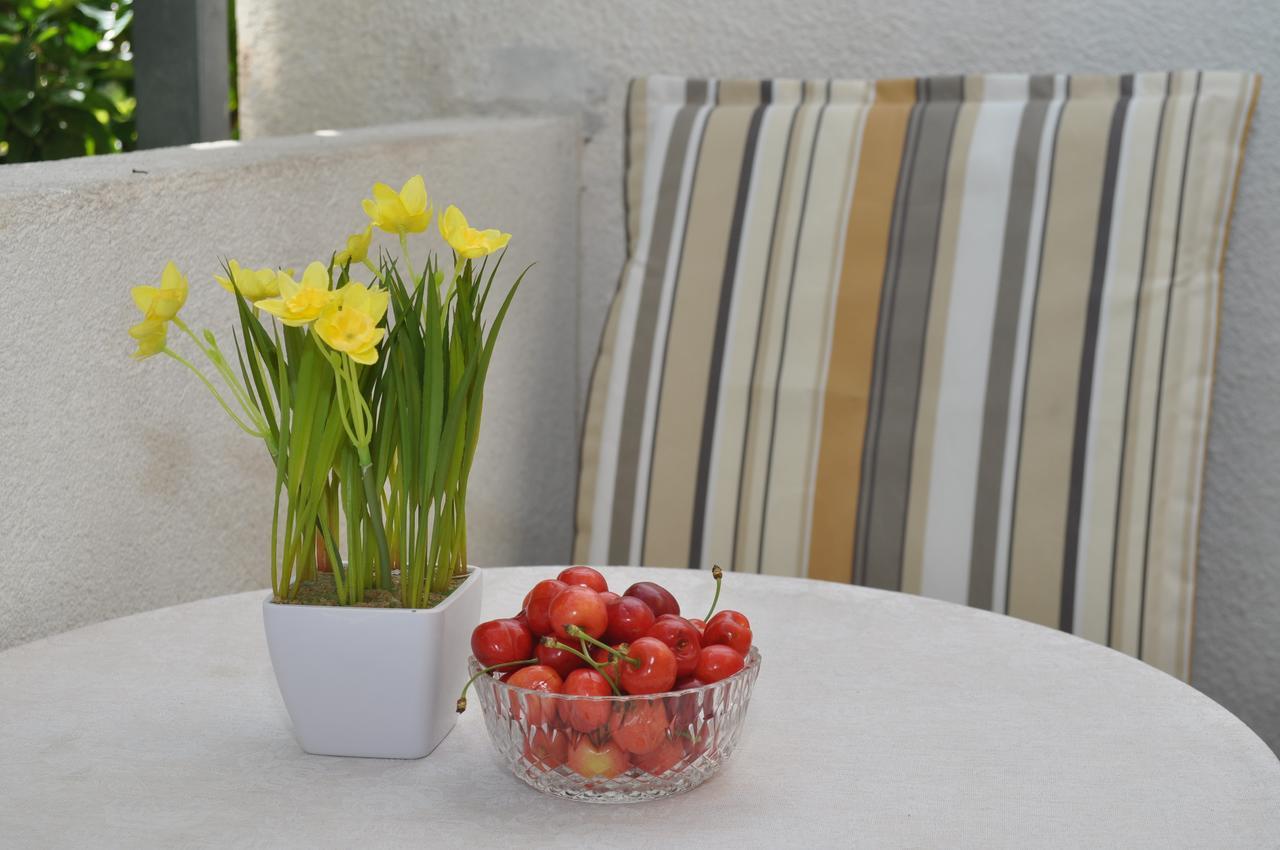 Apartments Ljubica Макарска Екстериор снимка