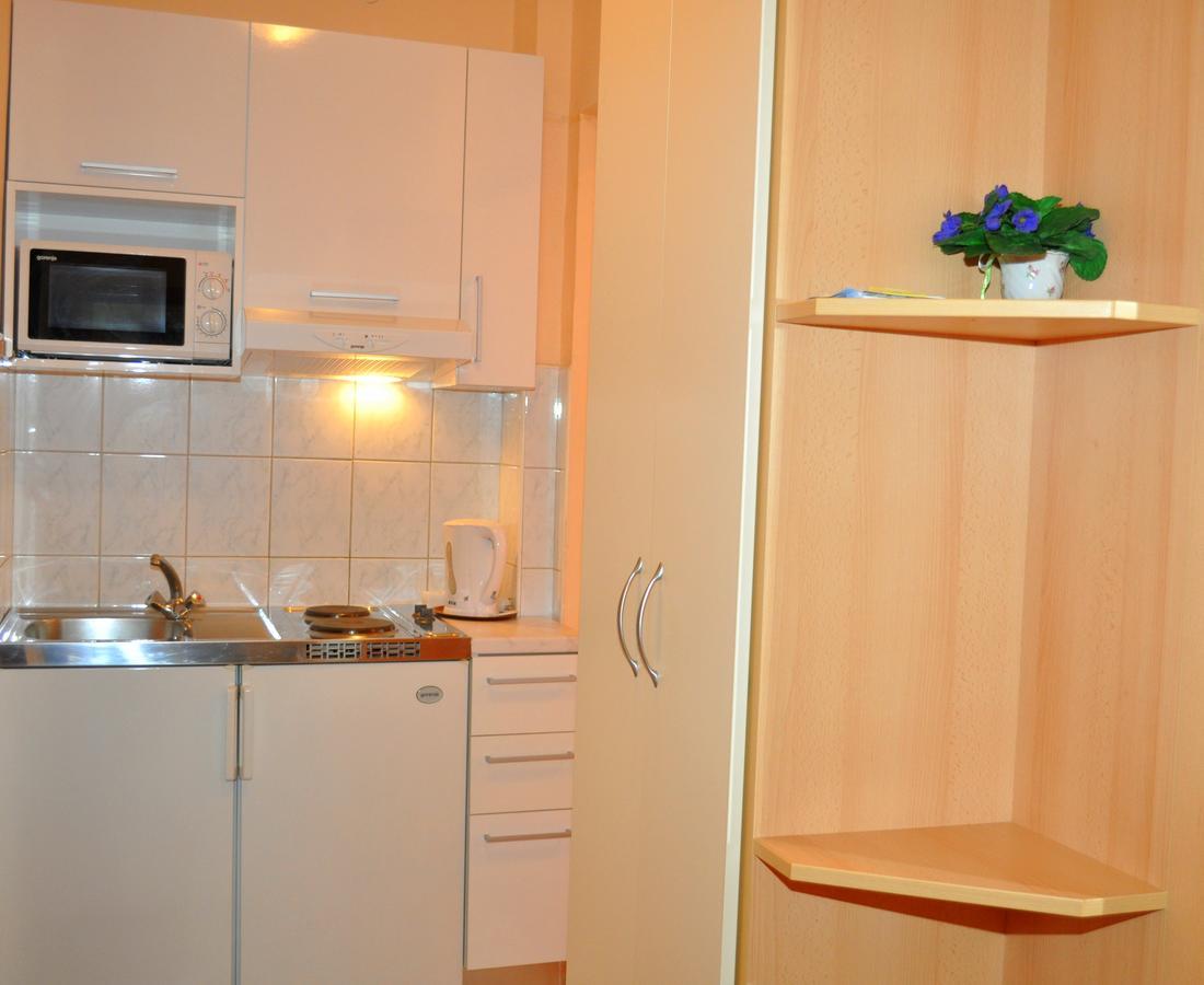 Apartments Ljubica Макарска Екстериор снимка