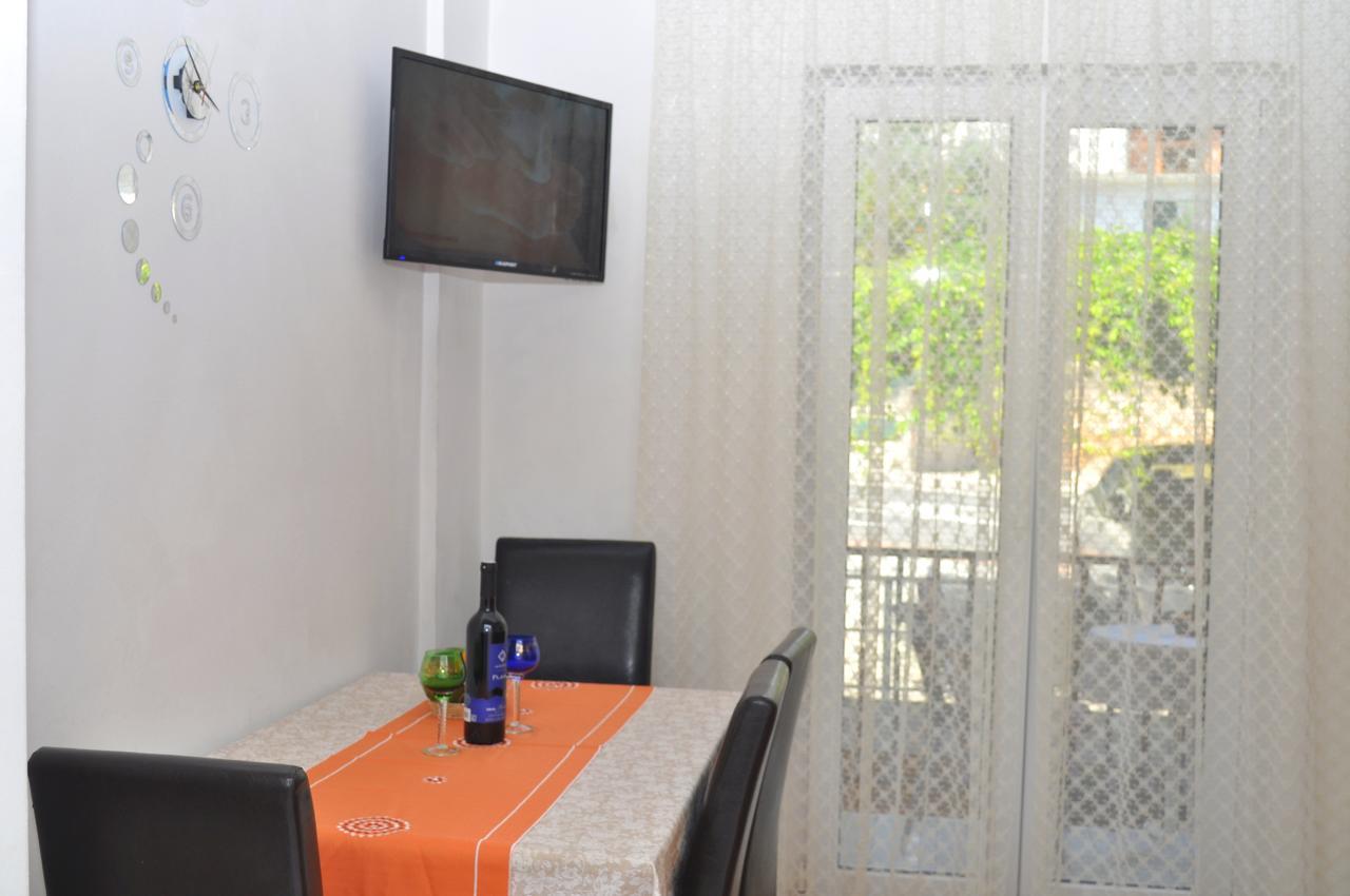 Apartments Ljubica Макарска Екстериор снимка