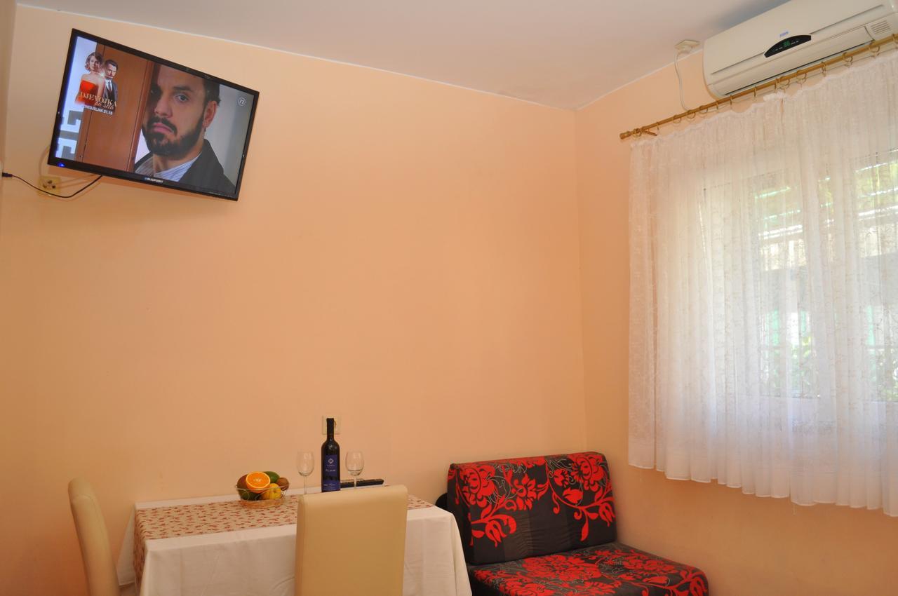 Apartments Ljubica Макарска Екстериор снимка