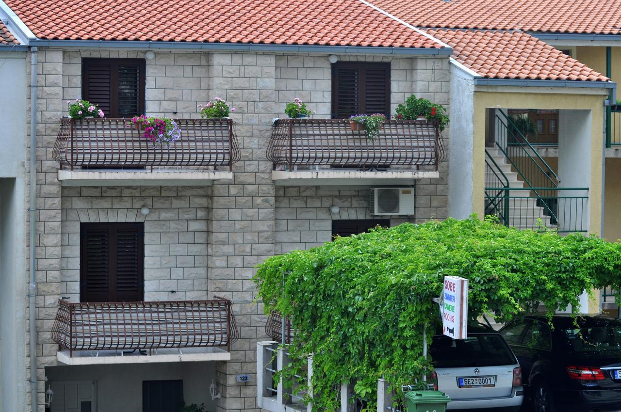 Apartments Ljubica Макарска Екстериор снимка